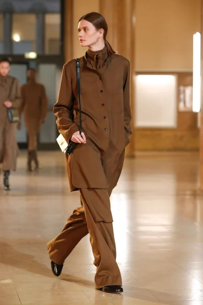 Look 20